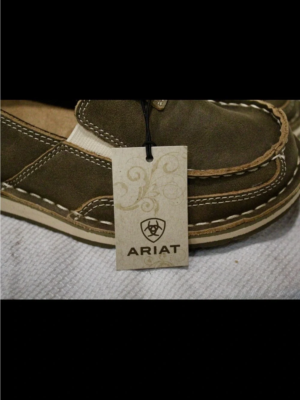 NWT Ariat Leather Women's Cruiser Slip-On Shoes - Brown Bomber,           Size 7
